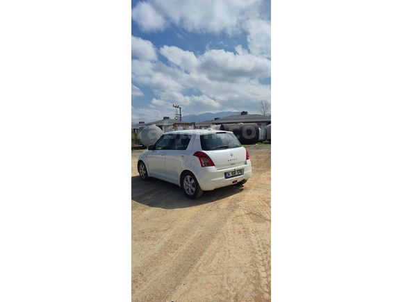 Sahibinden Suzuki Swift 1.5 AT 2010 Model 