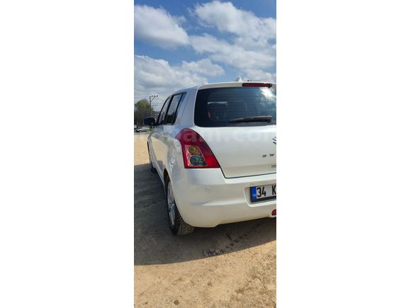 Sahibinden Suzuki Swift 1.5 AT 2010 Model 