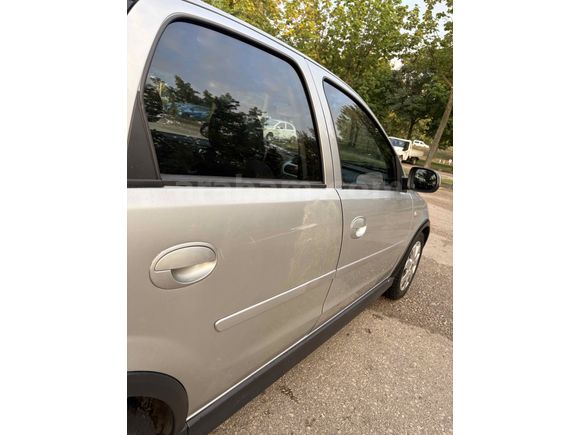 Sahibinden Opel Corsa 1.3 CDTI Enjoy 2006 Model 