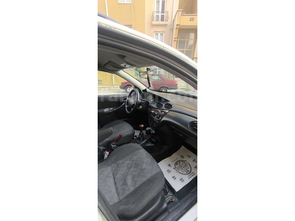 Sahibinden Ford Focus 1.6 Ambiente 2001 Model