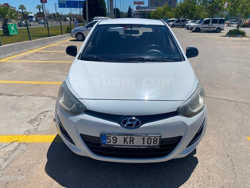 Galeriden Hyundai i20 1.2 D-CVVT Jump 2013 Model İzmir 74.000 km Beyaz
