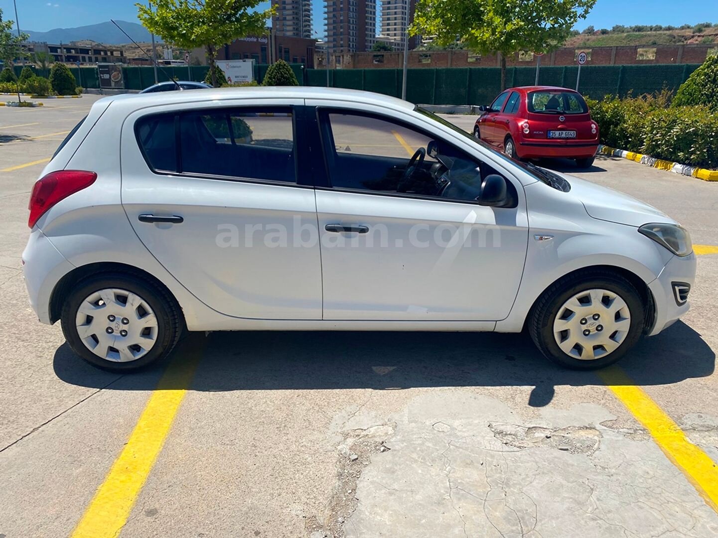 Galeriden Hyundai i20 1.2 D-CVVT Jump 2013 Model İzmir 74.000 km Beyaz 7