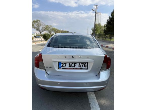 VOLVO S 40 AİLE ARACI PIRIL PIRIL