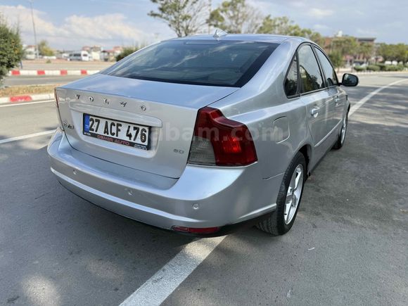 VOLVO S 40 AİLE ARACI PIRIL PIRIL