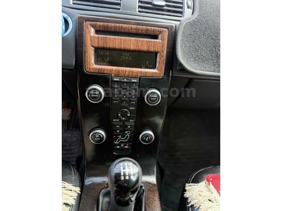 VOLVO S 40 AİLE ARACI PIRIL PIRIL