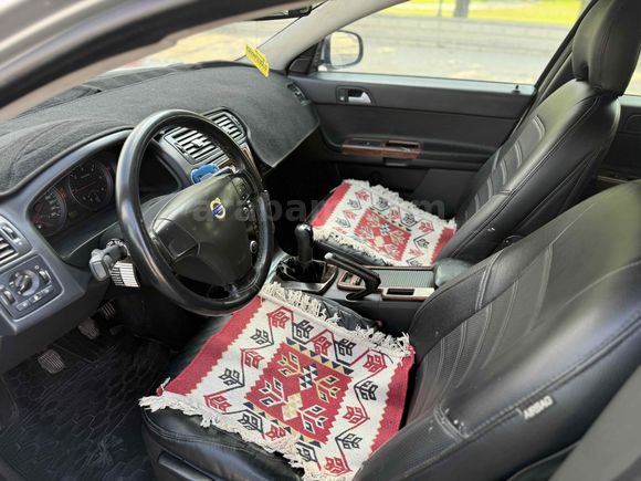 VOLVO S 40 AİLE ARACI PIRIL PIRIL