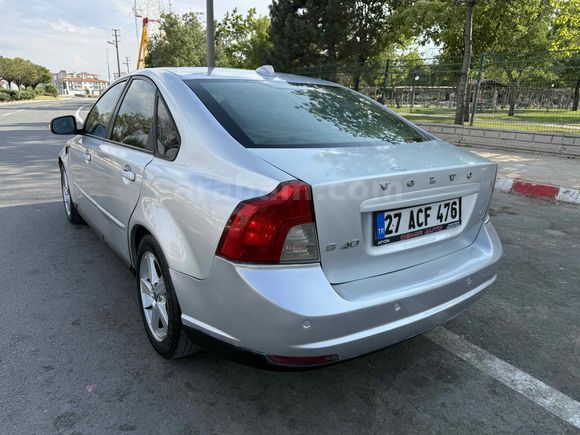 VOLVO S 40 AİLE ARACI PIRIL PIRIL