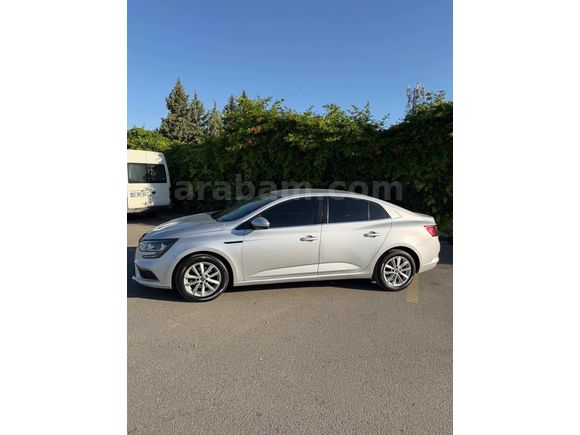 Sahibinden Renault Megane 1.5 Blue DCI Touch 2020 Model 