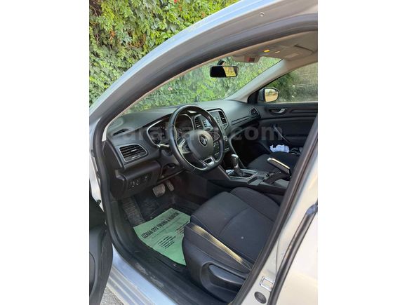 Sahibinden Renault Megane 1.5 Blue DCI Touch 2020 Model 