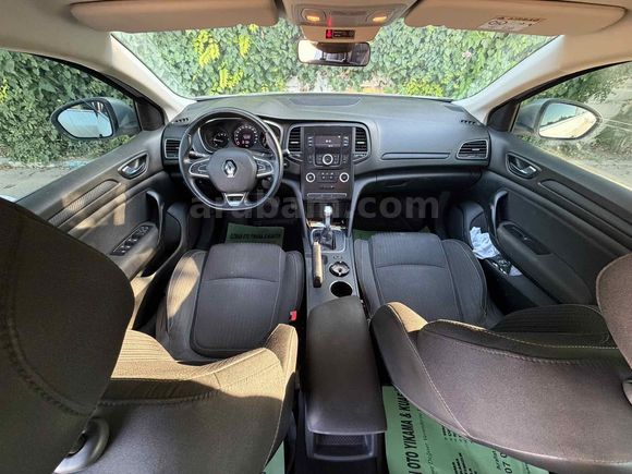 Sahibinden Renault Megane 1.5 Blue DCI Touch 2020 Model 