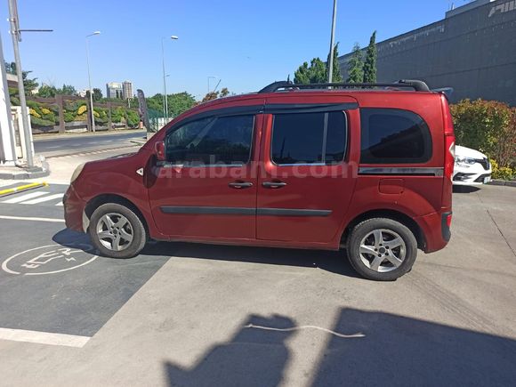 Sahibinden Renault Kangoo Multix 1.5 dCi Expression 2010 Model  349.500 km Kırmızı