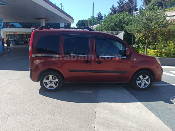 Sahibinden Renault Kangoo Multix 1.5 dCi Expression 2010 Model  349.500 km Kırmızı