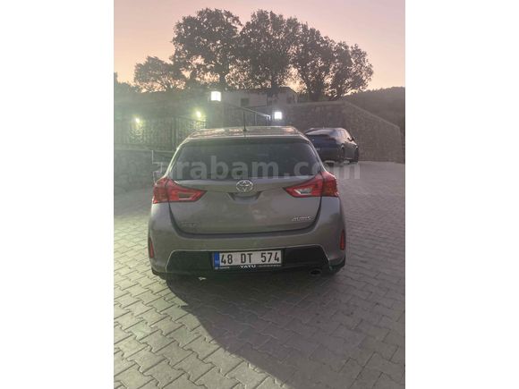 Sahibinden Toyota Auris 1.6 Advance Skypack 2013 Model 