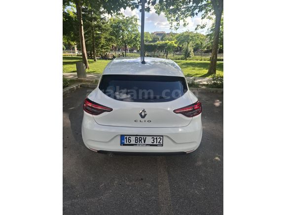 Sahibinden Renault Clio 1.0 TCe Joy 2022 70.500 km de