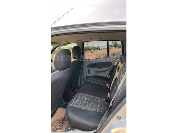 Temiz,diri,klimalı 2005 Clio 1.5 DCI 241.500km