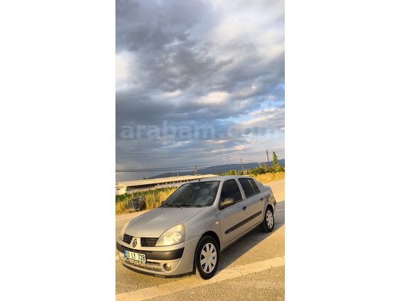 Temiz,diri,klimalı 2005 Clio 1.5 DCI 241.500km
