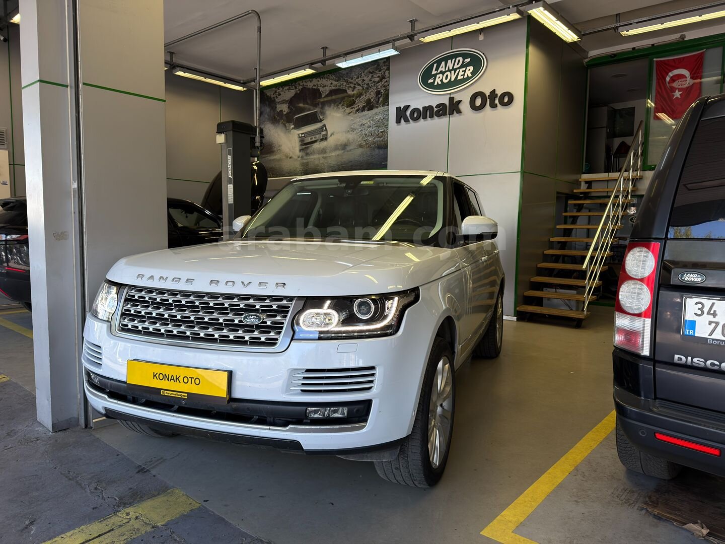 Galeriden Land Rover Range 3.0 TDV6 Vogue 2015 Model İstanbul 237.000 km Beyaz 2