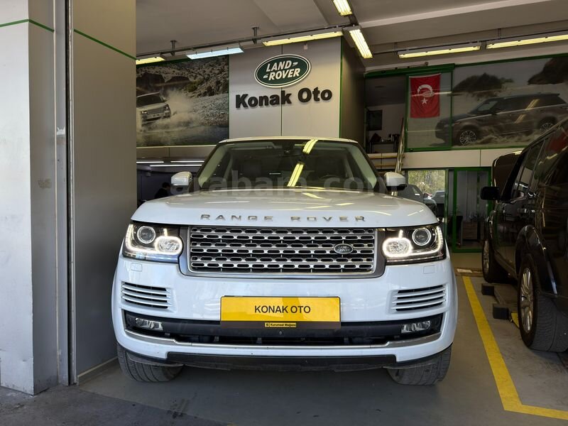 Galeriden Land Rover Range 3.0 TDV6 Vogue 2015 Model İstanbul 237.000 km Beyaz