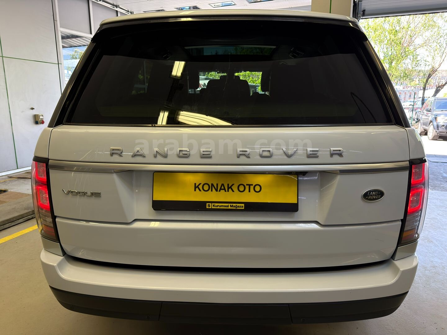 Galeriden Land Rover Range 3.0 TDV6 Vogue 2015 Model İstanbul 237.000 km Beyaz 6