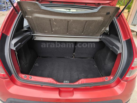 Sahibinden Dacia Sandero 1.5 dCi Stepway 2012 Model  85.000 km Kırmızı