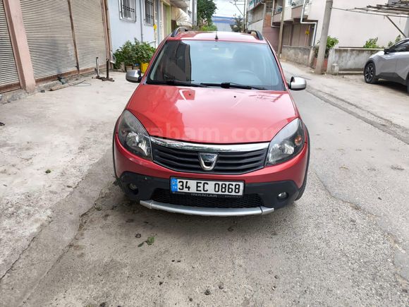 Sahibinden Dacia Sandero 1.5 dCi Stepway 2012 Model  85.000 km Kırmızı