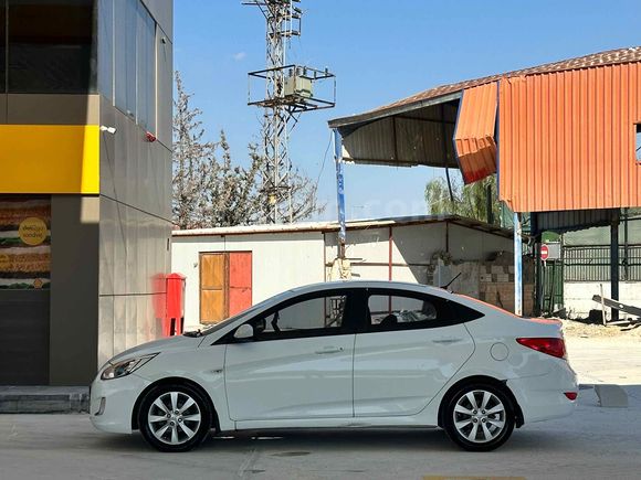 Galeriden Hyundai Accent Blue 1.6 CRDI Mode Plus 2015 Model Hatay