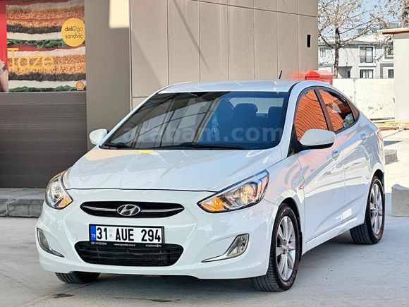 Galeriden Hyundai Accent Blue 1.6 CRDI Mode Plus 2015 Model Hatay