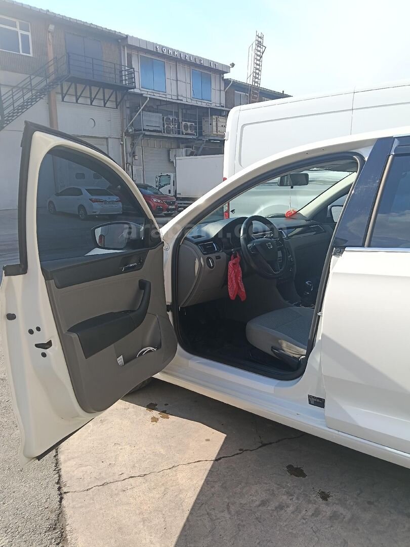 Sahibinden Seat Toledo 1.6 TDI Reference 2014 Model İstanbul 207.000 km Beyaz 3