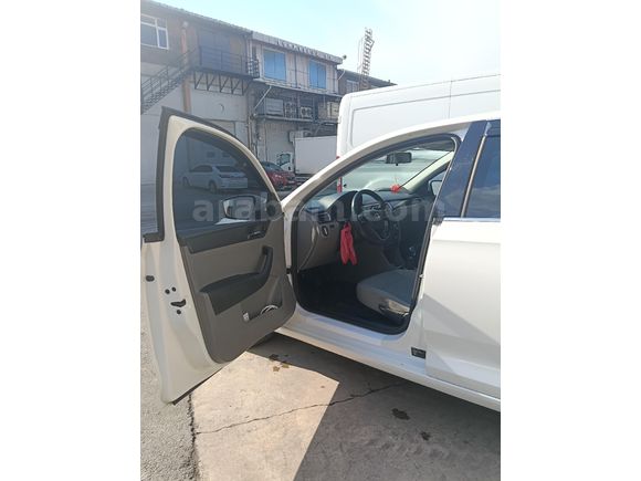 Sahibinden Seat Toledo 1.6 TDI Reference 2014 Model İstanbul 207.000 km Beyaz