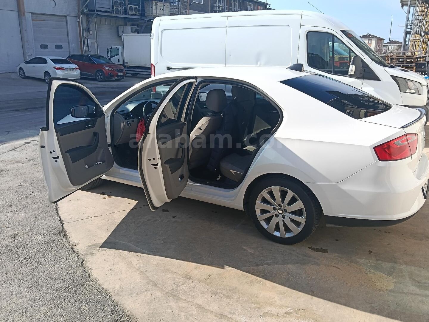 Sahibinden Seat Toledo 1.6 TDI Reference 2014 Model İstanbul 207.000 km Beyaz 4