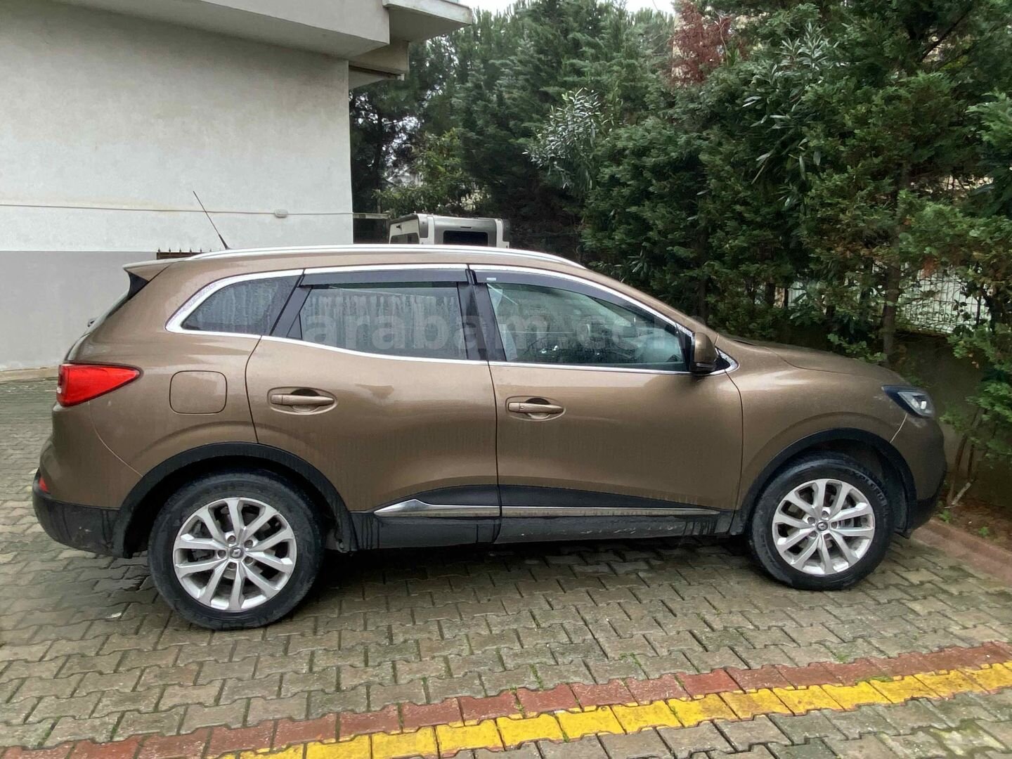 Sahibinden Renault Kadjar 1.5 dCi Icon 2015 Model İstanbul 166.700 km Kahverengi 3