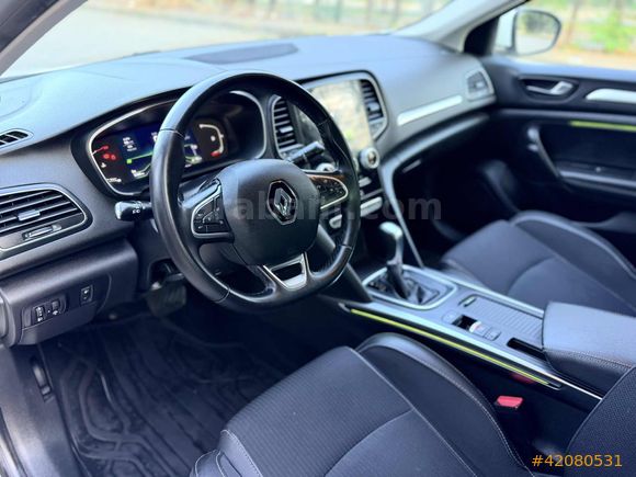 ERS AUTO'DAN 1.3 TCE MEGANE İCON 76 BİN KİLOMETRE SERVİS BKMLI