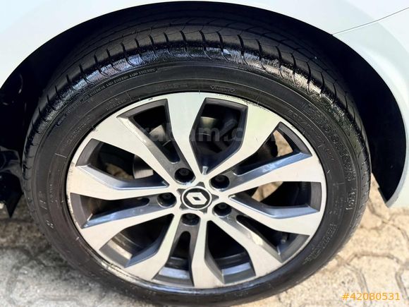 ERS AUTO'DAN 1.3 TCE MEGANE İCON 76 BİN KİLOMETRE SERVİS BKMLI