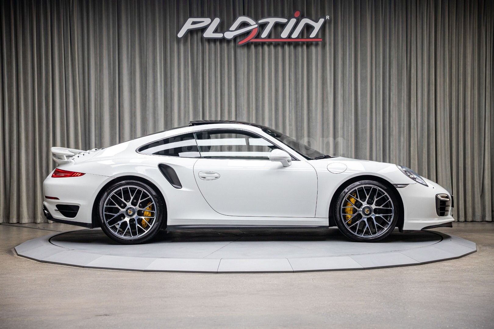 Galeriden Porsche 911 Turbo S 2013 Model İstanbul 46.000 km Beyaz 7