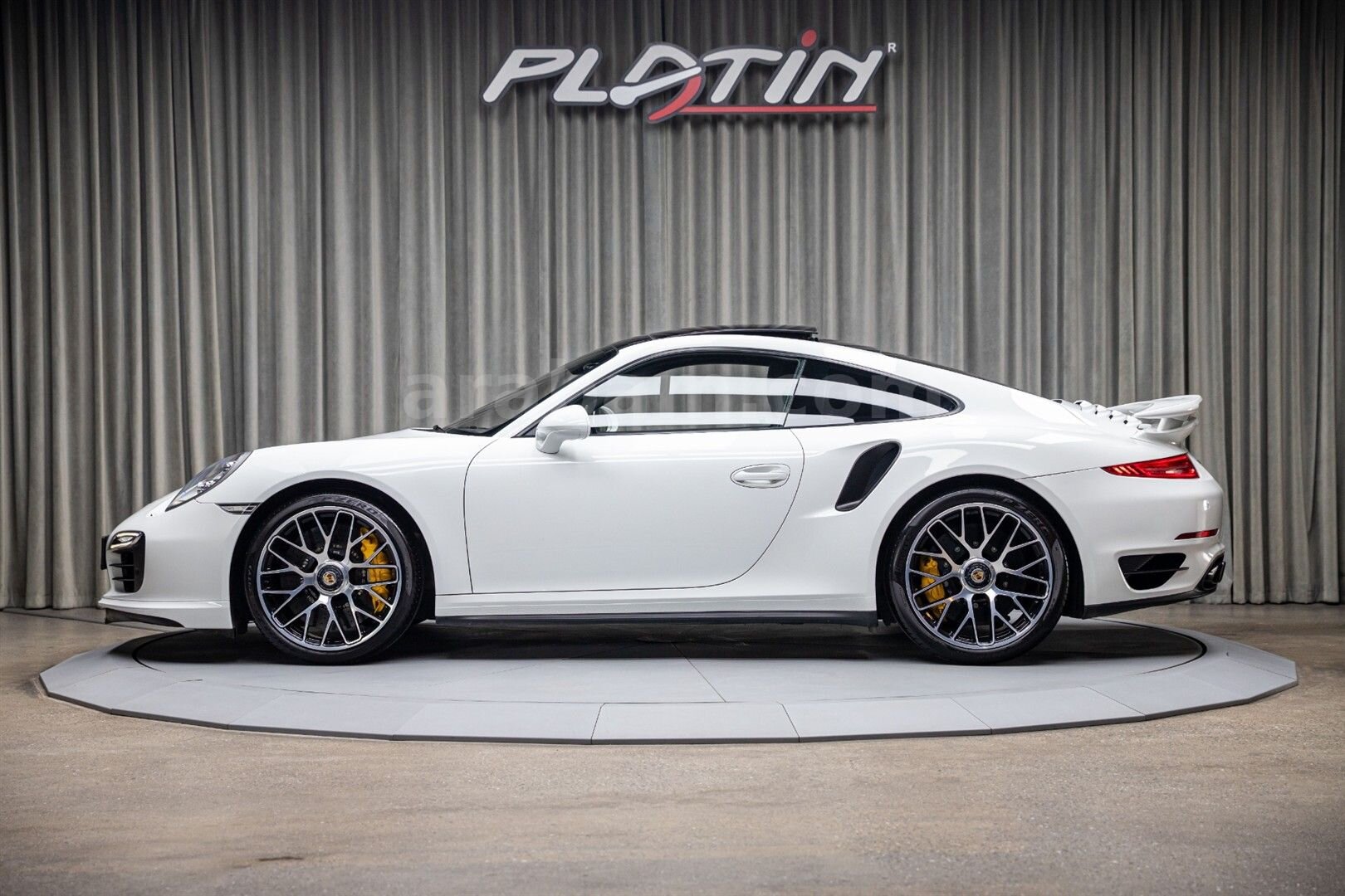 Galeriden Porsche 911 Turbo S 2013 Model İstanbul 46.000 km Beyaz 3
