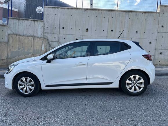 2021 Clio Tesla Ekran Tertemiz Tek Parça Boya