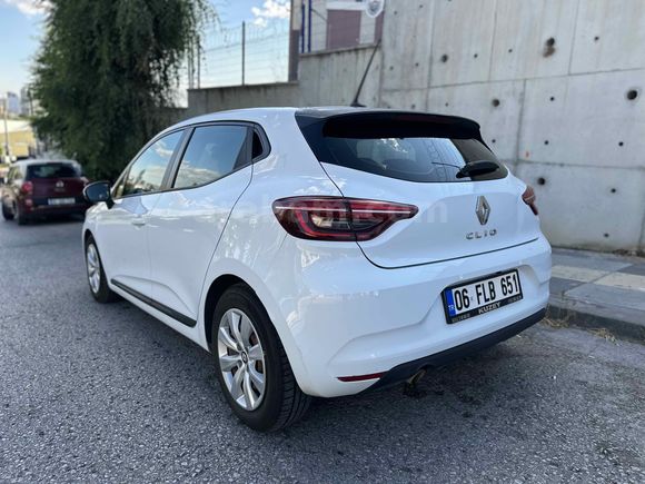 2021 Clio Tesla Ekran Tertemiz Tek Parça Boya