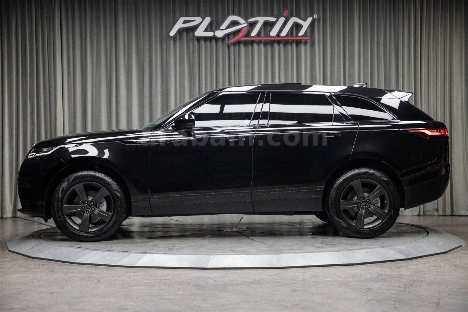 Galeriden Land Rover Range Velar 2.0 TD4 SE 2020 Model İstanbul 88.772 km Siyah 3
