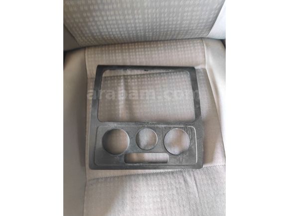 VW CADDY TEYP ÇERÇEVESİ