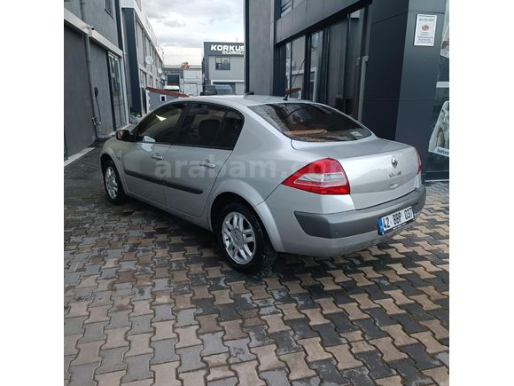 MEMURDAN TEMİZ MAKYAJLI KASA MEGANE 2