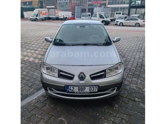 MEMURDAN TEMİZ MAKYAJLI KASA MEGANE 2