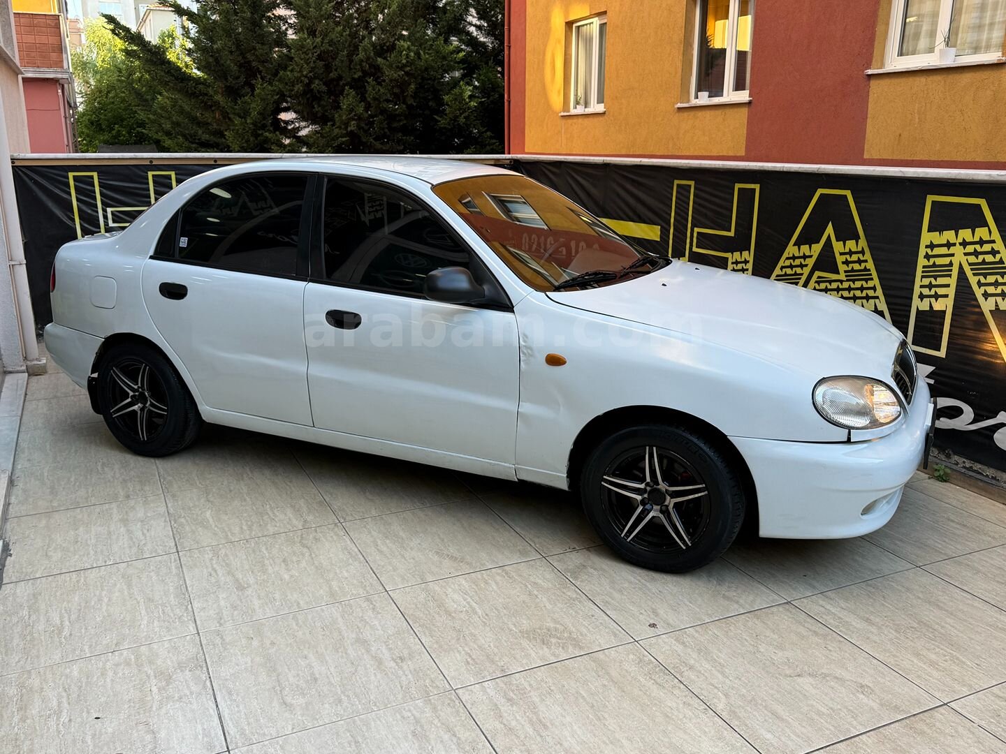 Galeriden Daewoo Lanos 1.6 SX 1998 Model İstanbul 302.000 km Beyaz 2