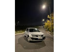 Sahibinden Renault Megane 1.4 Authentique 2006 Model 207.000 km Gri