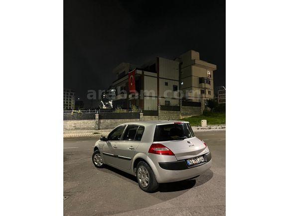 Sahibinden Renault Megane 1.4 Authentique 2006 Model 207.000 km Gri