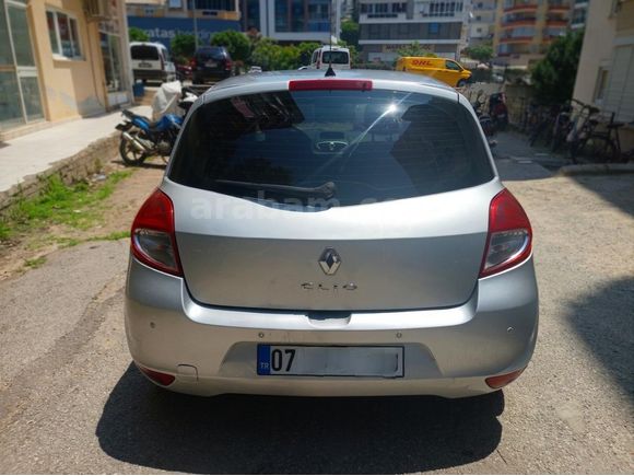 FİYATI DÜŞTÜ 2010 MODEL RENEAULT CLİO VİZESİ YENİ