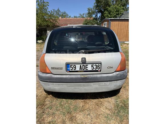 Sahibinden Renault Clio 1.4 RXT 2002 Model 