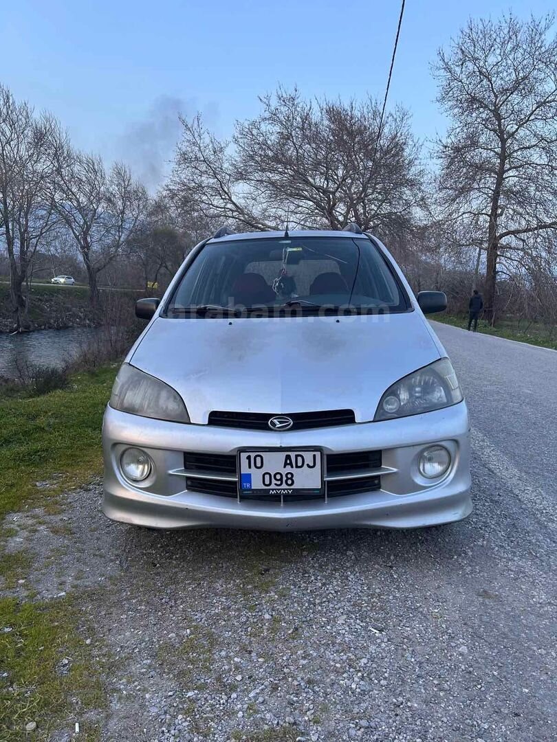 Sahibinden Daihatsu YRV 1.3 Plus 2006 Model Balıkesir 300.000 km Gri (Gümüş) 4