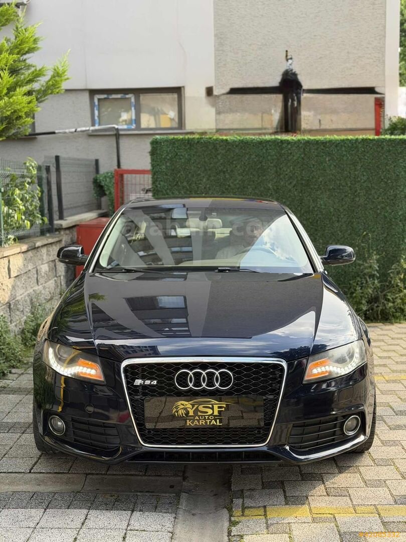 Galeriden Audi A4 Sedan 1.8 TFSI 2010 Model İstanbul 291.000 km Lacivert 1