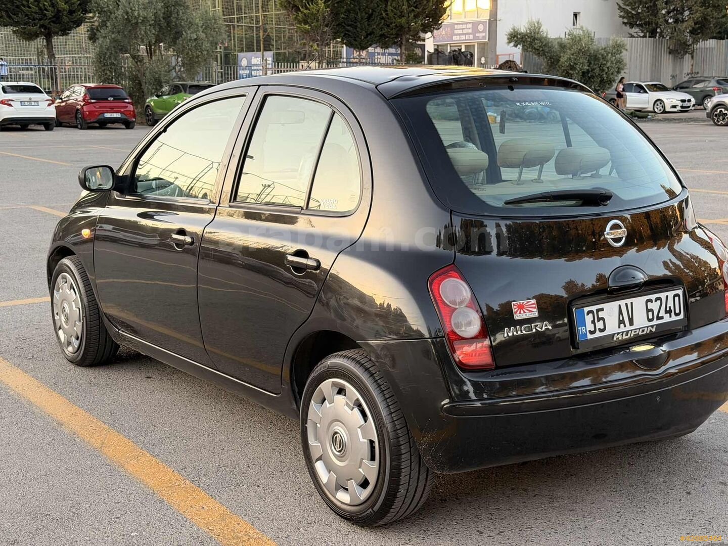 Galeriden Nissan Micra 1.2 Tekna 2004 Model İzmir 235.000 km Siyah 4