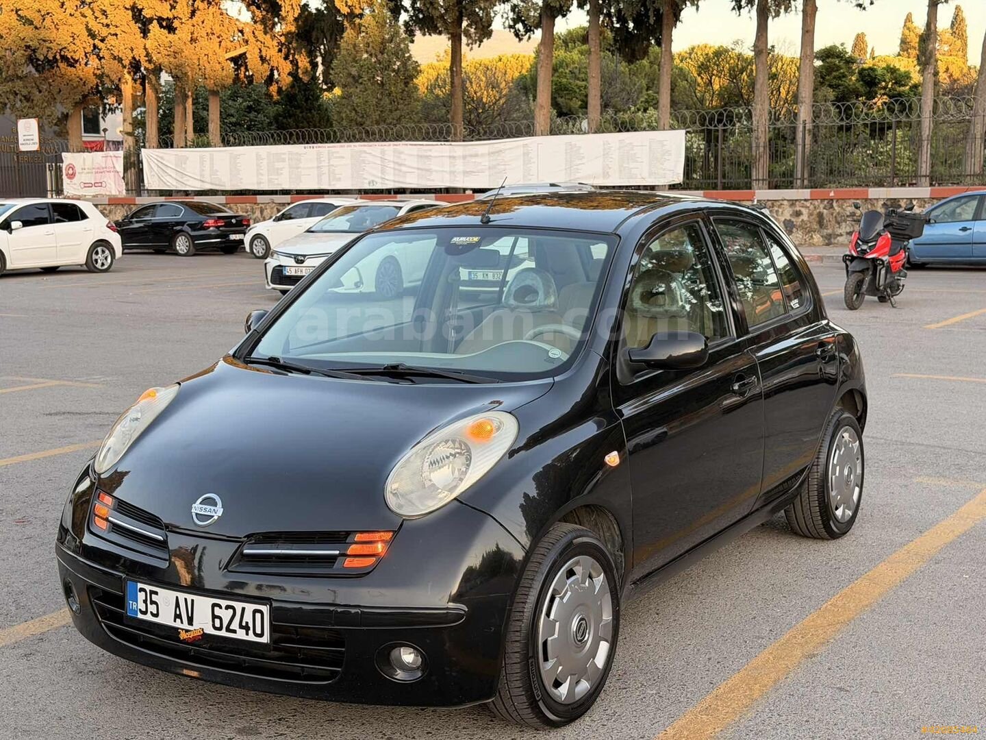 Galeriden Nissan Micra 1.2 Tekna 2004 Model İzmir 235.000 km Siyah 7